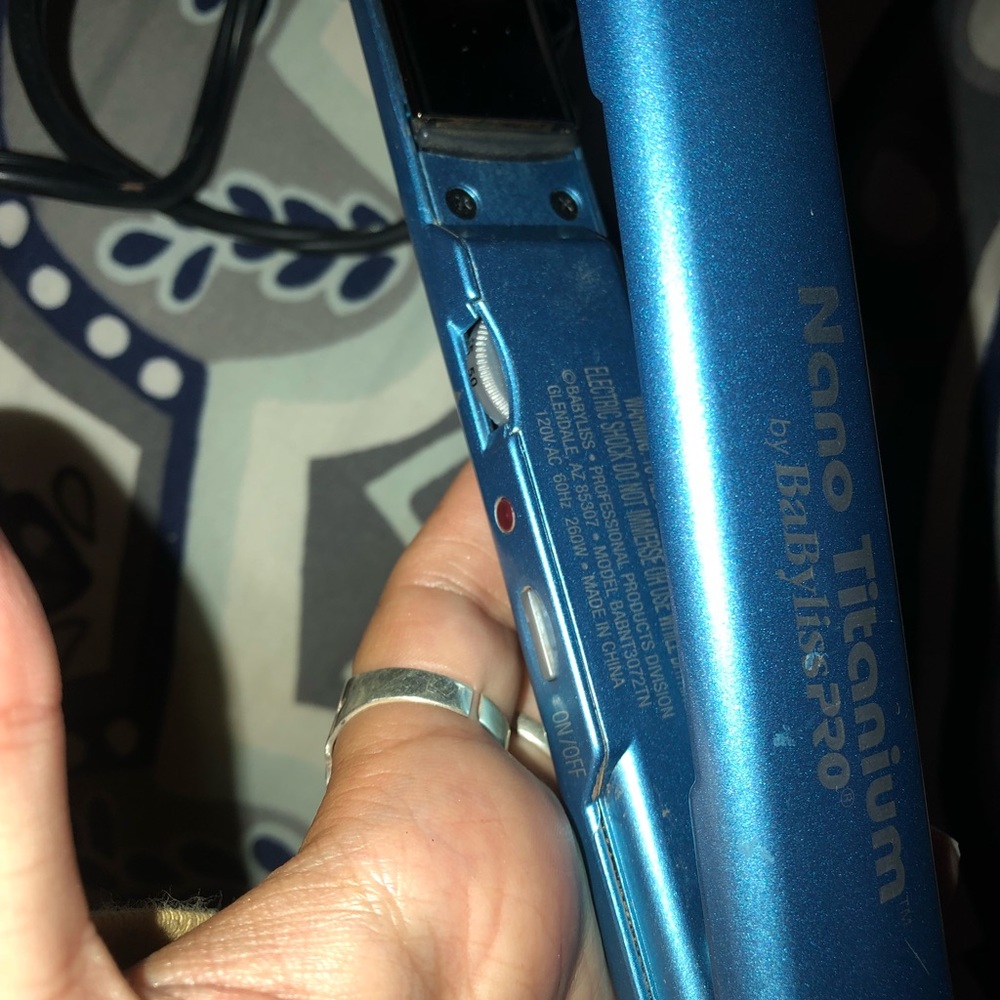 BaBylissPRO Titanium hair straightener